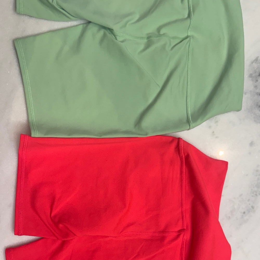 ALO Yoga Women's Athletic Shorts in Green and Red - Picture 2 of 5